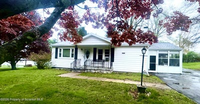/international/us/8-oak-drive-dallas-pa-110107893901/