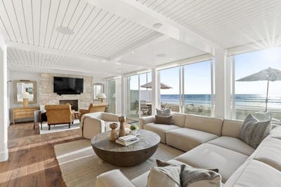 /international/us/2418-ocean-front-del-mar-ca-110098089504/