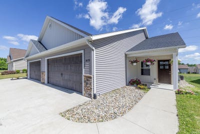 /international/us/1633-clover-creek-lane-goshen-in-110108774748/