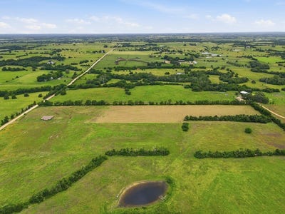/international/us/post-oak-point-road-new-ulm-tx-110108707646/