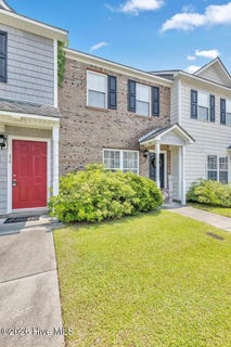 /international/us/208-bridgewood-drive-jacksonville-nc-110108903846/