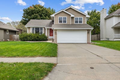 /international/us/140-ashland-court-waukee-ia-110120630498/