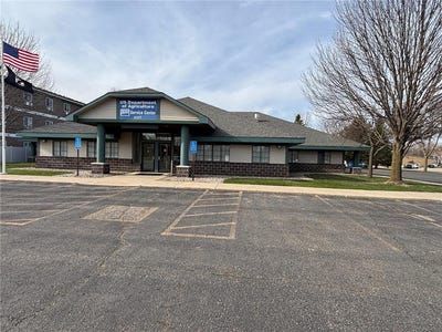/international/us/1005-high-avenue-ne-willmar-mn-110107520221/