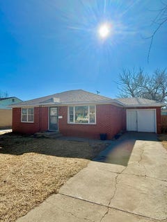 /international/us/813-ne-3rd-street-dumas-tx-110107725181/