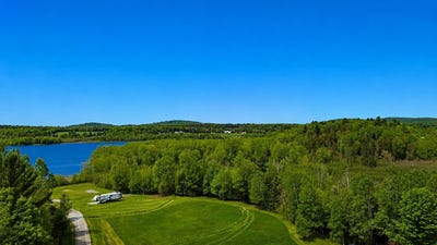 /international/us/214-little-salem-lane-derby-vt-110108498548/