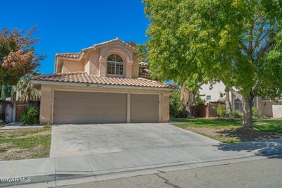 /international/us/44515-tarragon-drive-lancaster-ca-110106678560/