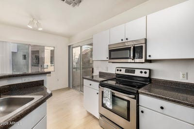 /international/us/1295-n-ash-street-gilbert-az-110106958888/