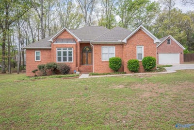 /international/us/136-forest-home-drive-trinity-al-110107056848/