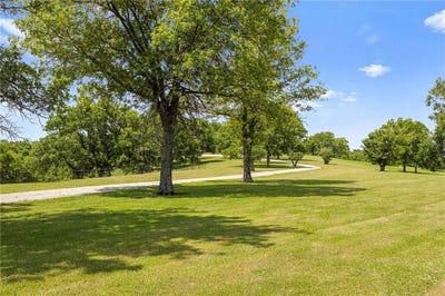 /international/us/21985-ks-152-highway-lacygne-ks-110099874002/