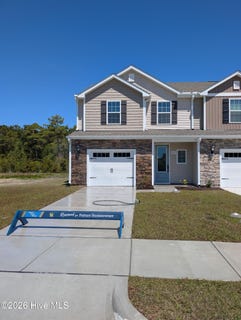 /international/us/83-commons-view-drive-hampstead-nc-110107379699/