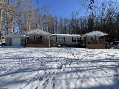 /international/us/29-redfern-road-lost-creek-wv-110105752565/