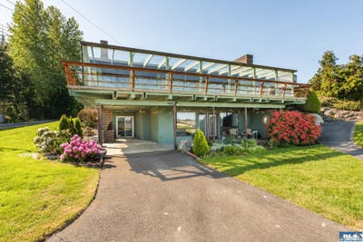 /international/us/1301-s-3rd-ave-sequim-wa-110105926635/