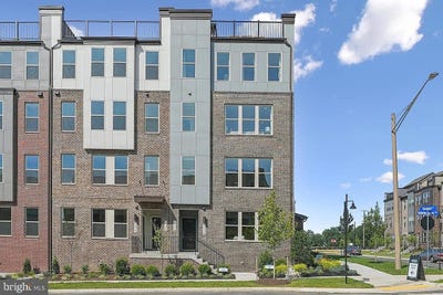 /international/us/8638-lovelace-street-manassas-va-110108679550/