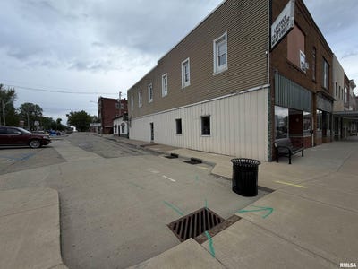 /international/us/17-e-fort-street-farmington-il-110107993469/