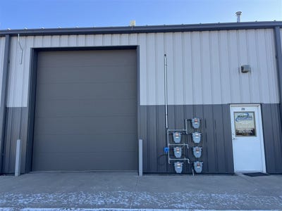 /international/us/3305-hwy-1-sw-iowacity-ia-110105367206/