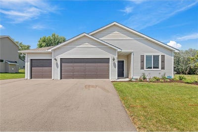 /international/us/1319-violet-street-new-richmond-wi-110100965036/