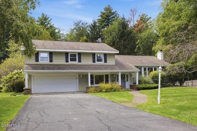 /international/us/12-windy-hill-road-glens-falls-ny-110110101364/