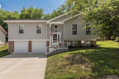 /international/us/555-vernal-hill-court-ballwin-mn-110101006047/