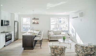 /international/us/238-deer-street-portsmouth-nh-110100766669/