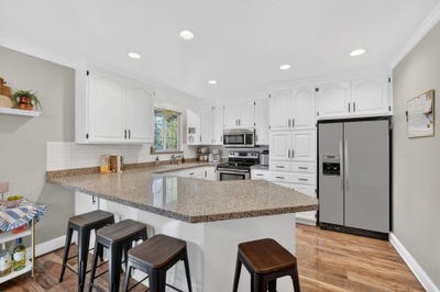 /international/us/1624-e-wood-glen-rd-s-sandy-ut-110107034163/