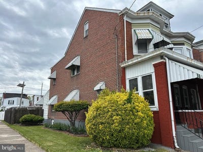 /international/us/1049-genesee-street-trenton-nj-110107637756/