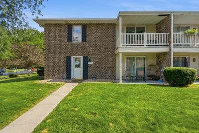 /international/us/1902-burgundy-street-schererville-in-110109752727/