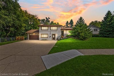 /international/us/17361-w-outer-drive-dearborn-heights-mi-110120124882/