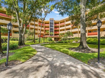 /international/us/3076-eastland-boulevard-clearwater-fl-110110276362/