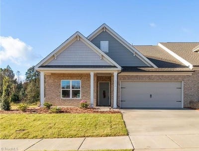 /international/us/3600-townland-circle-clemmons-nc-110098481013/