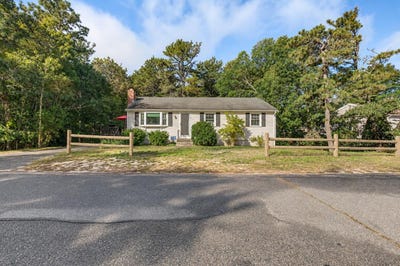 /international/us/15-coventry-way-south-dennis-ma-110120411770/