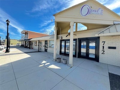 /international/us/708-cedar-street-cedar-hill-tx-110106200240/