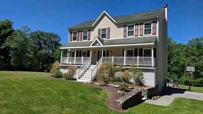 /international/us/115-emans-rd-lagrangeville-ny-110108639926/