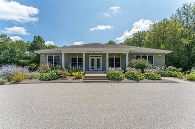 /international/us/20-knollwood-drive-canterbury-ct-110105735594/
