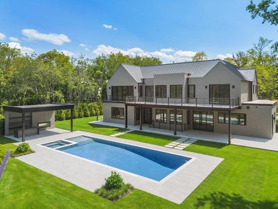 /international/us/5-widow-coopers-path-sag-harbor-ny-110096225879/