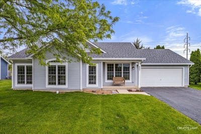 /international/us/427-barnaby-drive-oswego-il-110108384138/