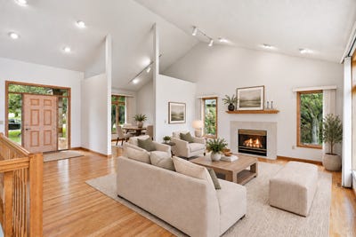 /international/us/3200-bent-tree-hills-drive-new-brighton-mn-110120414778/