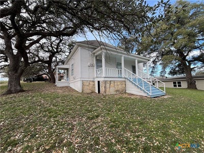 /international/us/104-n-park-street-lampasas-tx-110104558582/