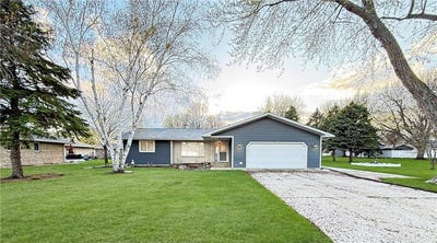 /international/us/111-buckeye-drive-montevideo-mn-110107849594/