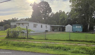 /international/us/525-guiberteau-street-jeanerette-la-110119661391/