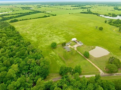 /international/us/1355-county-road-33100-sumner-tx-110100145367/