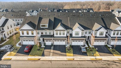 /international/us/23-clover-lane-monroe-township-nj-110106617657/