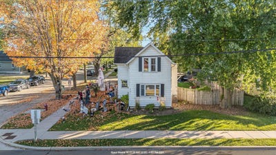 /international/us/701-draper-street-kaukauna-wi-110120550405/