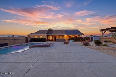 /international/us/6842-birch-avenue-rosamond-ca-110107656450/