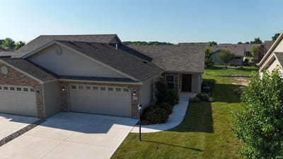 /international/us/425-crown-hill-drive-huntington-in-110100682047/