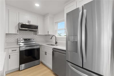 /international/us/9600-2nd-bay-street-norfolk-va-110107397166/