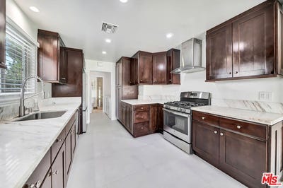/international/us/23008-hamlin-st-west-hills-ca-110109103609/
