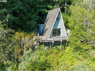 /international/us/4099-s-tenmile-lake-lakeside-or-110109070671/