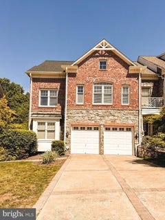 /international/us/18234-cypress-point-ter-leesburg-va-110108028690/