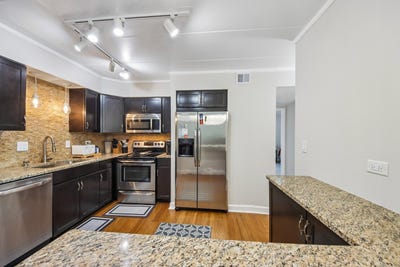 /international/us/6330-lincoln-avenue-morton-grove-il-110108380960/