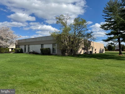 /international/us/2-pheasant-run-newtown-pa-110097313273/